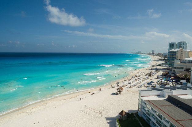 Cancun Beaches attracting Americans